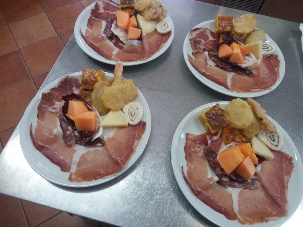 Santa Giusta Villa Picinisco Eksteriør billede